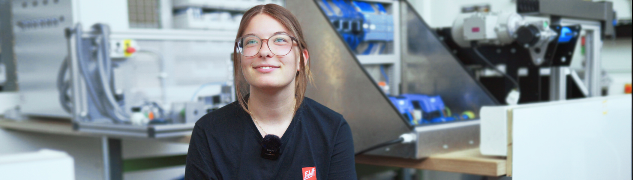 Mechatroniker (m/w/d) Eine Mechatronikerin