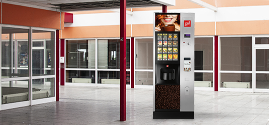 Ein Bild eines Automaten in einem Innehof